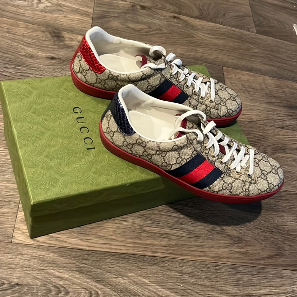 Gucci Men’s Ace GG Supreme Sneakers